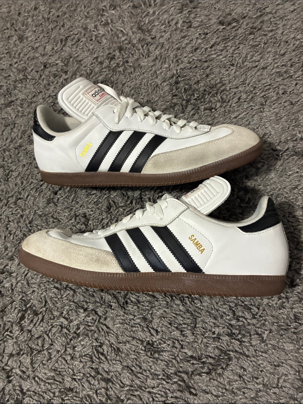 White adidas samba